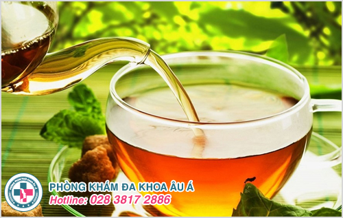 Sử dụng trà thảo dược lợi tiểu để hỗ trợ điều trị bệnh tiểu rắt tiểu buốt 