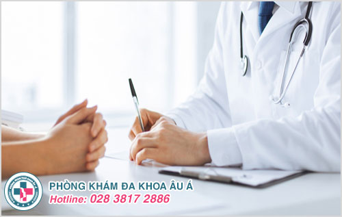 Đoán bệnh qua nước tiểu màu vàng đục
