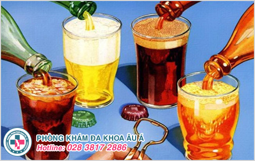 Uống nước nước có ga gây tác động tiêu cực đến chuyện chăn gối